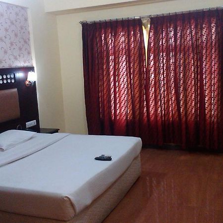 Solitaire Suites Bangalore Zimmer foto
